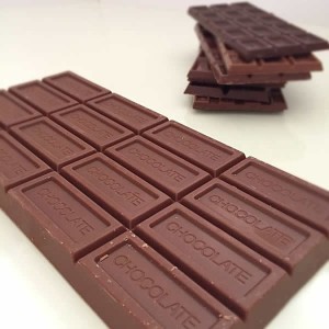 創健社 ビッグアーモンドチョコ 400g x10個セット