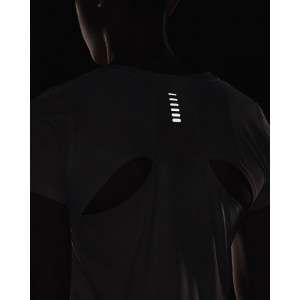 ＊在庫限り＊【送料無料】UNDER ARMOUR アンダーアーマー ウィメンズ Tシャツ 半袖 フィッテド 1372271[返品・交換不可]