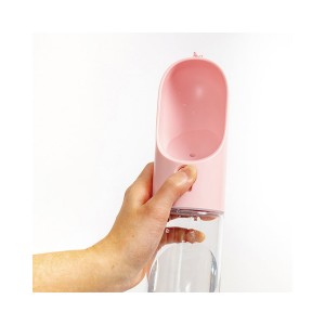 【ダッドウェイ】ワンタッチ・ウォーターボトル 300ml ピンク (ペット お散歩 給水) (抗菌加工 ストラップ 水筒) (DADWAY PETKIT)